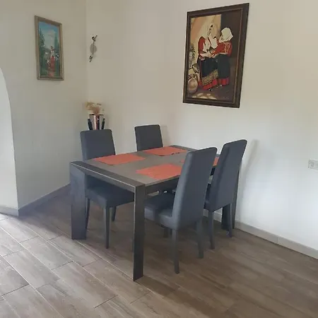 Casa Tetyana Bed & Breakfast *